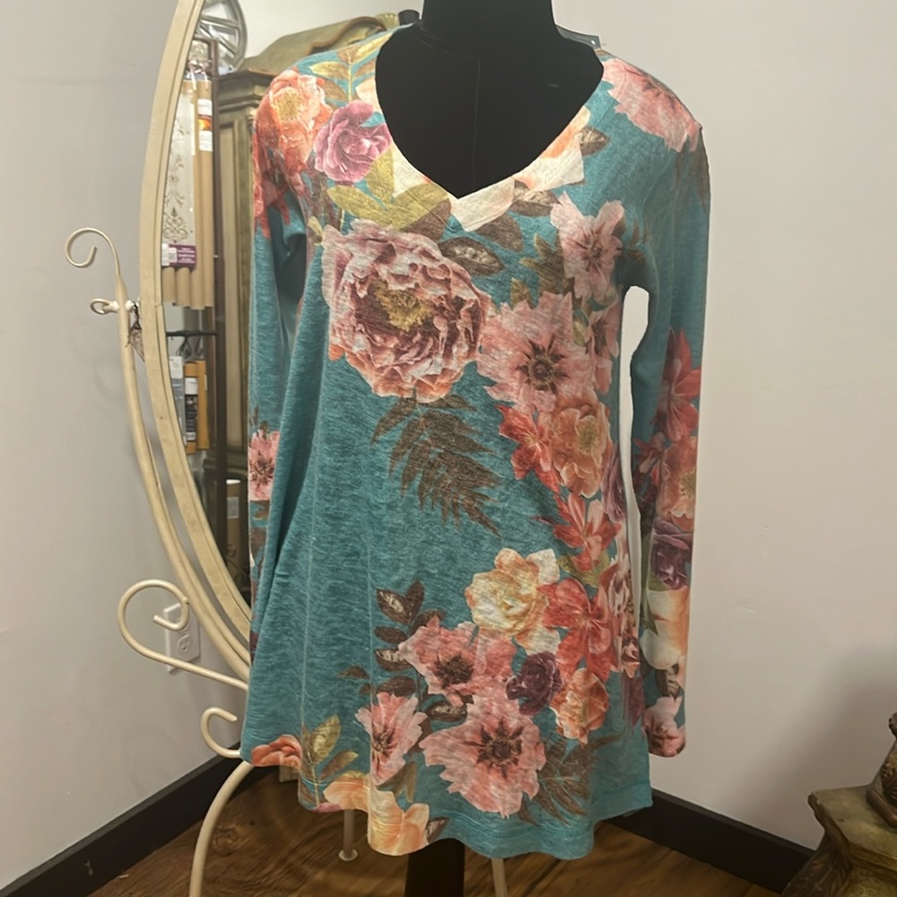 V-neck dress